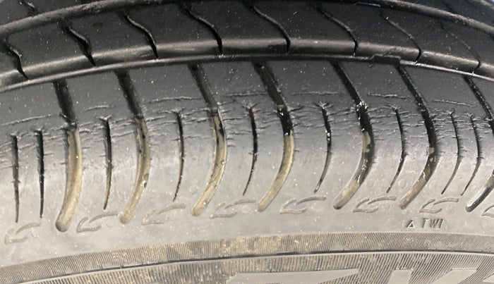 2019 Maruti S PRESSO VXI PLUS AMT, Petrol, Automatic, 22,678 km, Right Rear Tyre Tread