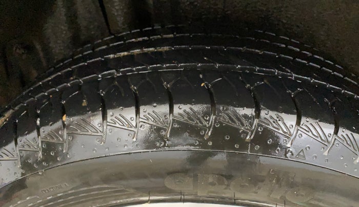 2024 Maruti Grand Vitara DELTA SMART HYBRID, Petrol, Manual, 34,226 km, Right Rear Tyre Tread