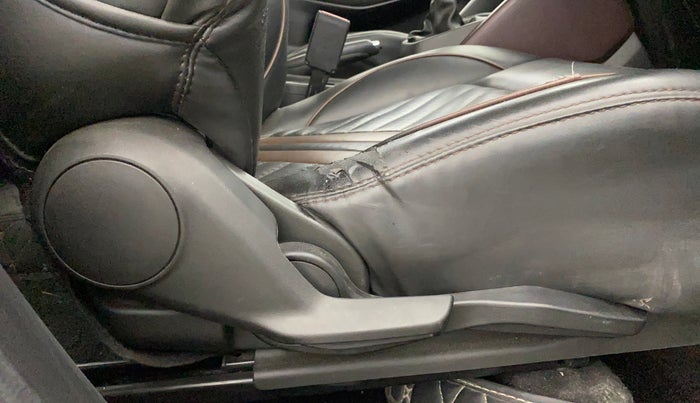 2024 Maruti Grand Vitara DELTA SMART HYBRID, Petrol, Manual, 34,226 km, Driver Side Adjustment Panel