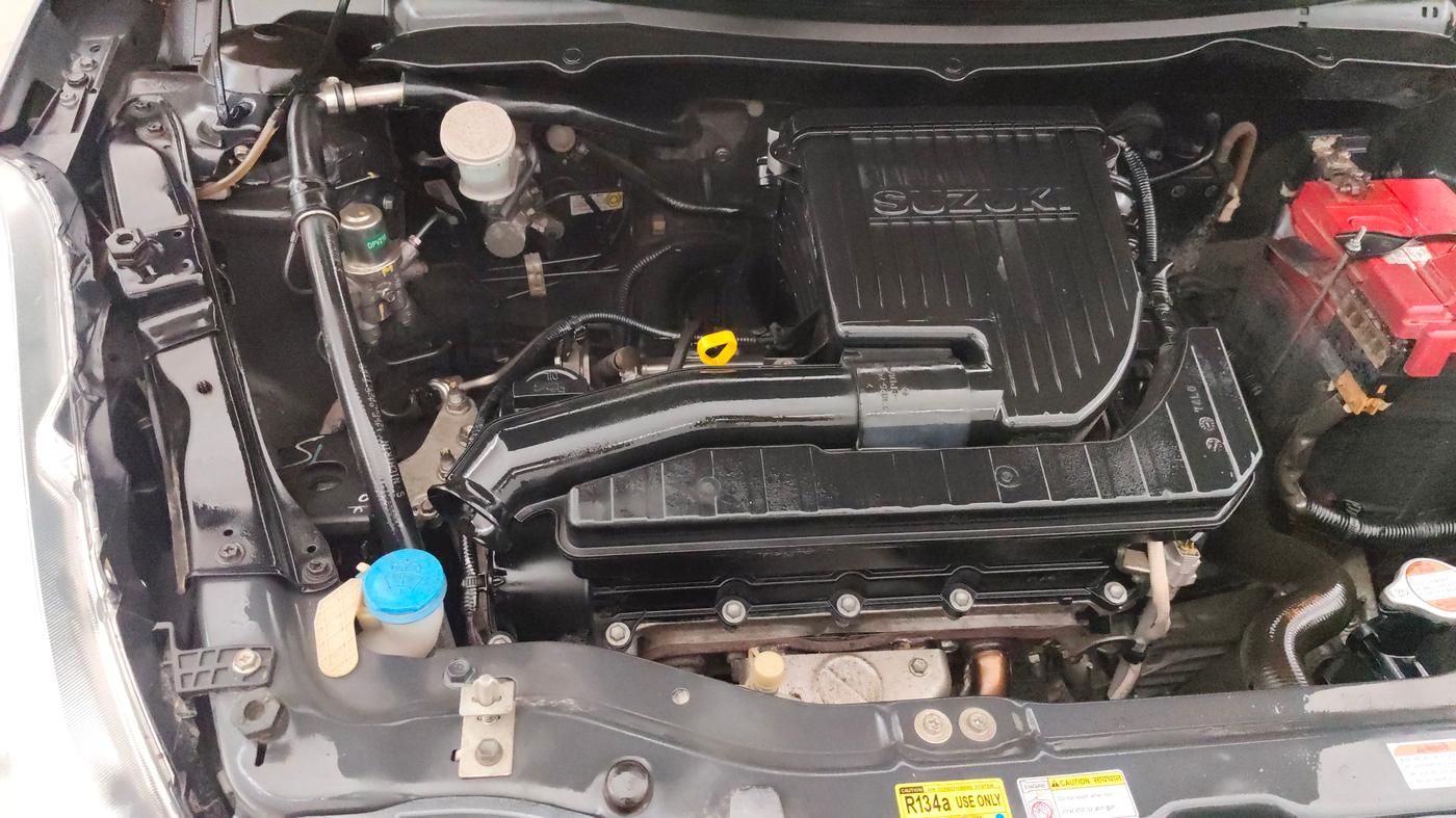 2015 Maruti Swift VXI, Petrol, Manual, 57,785 km, Engine View - Right