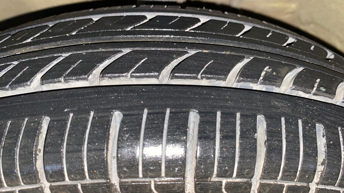 2019 Maruti Alto 800 LXI, Petrol, Manual, 14,556 km, Left Front Tyre Tread