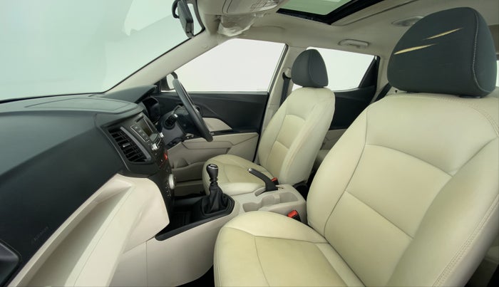 2021 Mahindra XUV300 1.2 W6 MT, Petrol, Manual, 9,135 km, Right Side Front Door Cabin