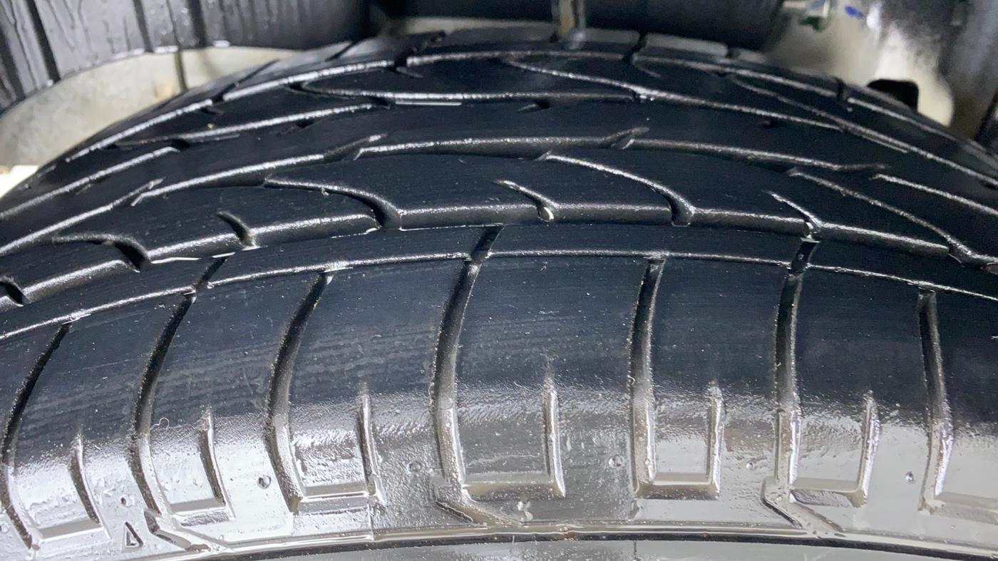 2021 Mahindra XUV300 1.2 W6 MT, Petrol, Manual, 9,135 km, Right Rear Tyre Tread