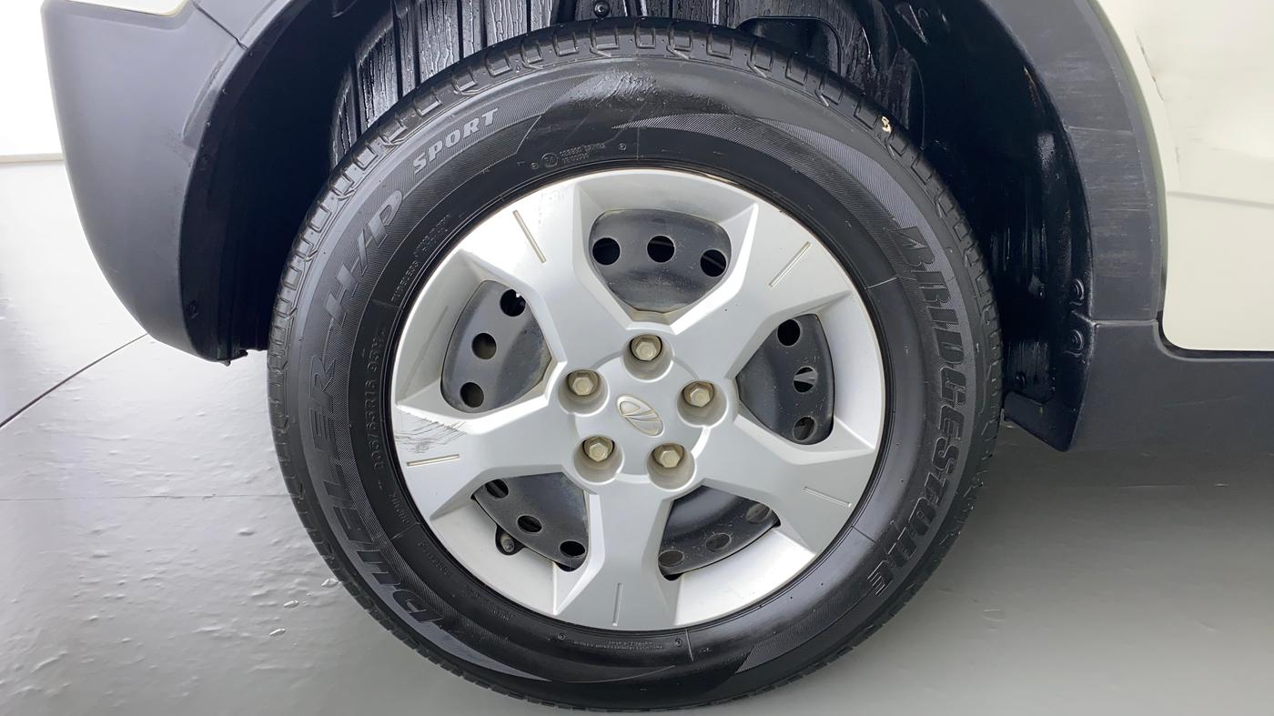 2021 Mahindra XUV300 1.2 W6 MT, Petrol, Manual, 9,135 km, Right Rear Wheel
