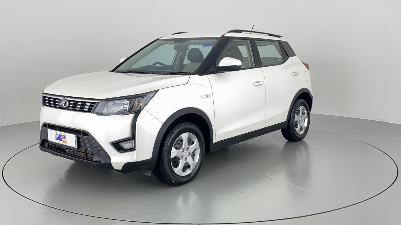 2021 Mahindra XUV300 1.2 W6 MT, Petrol, Manual, 9,135 km, Left Front Diagonal