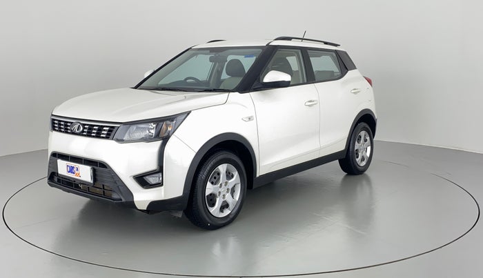 2021 Mahindra XUV300 1.2 W6 MT, Petrol, Manual, 9,135 km, Left Front Diagonal