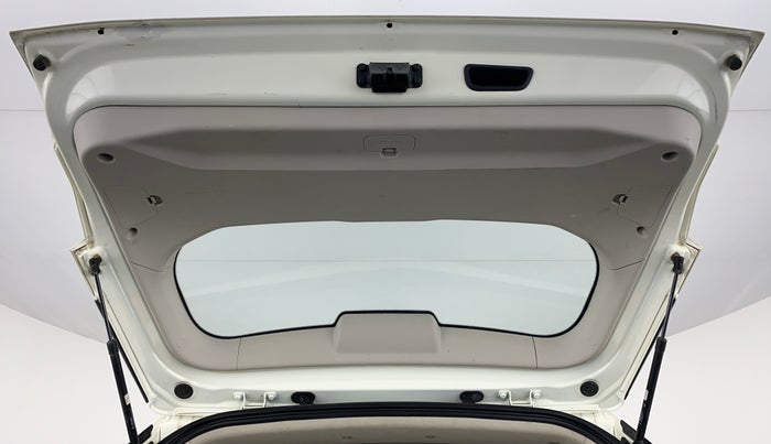 2021 Mahindra XUV300 1.2 W6 MT, Petrol, Manual, 9,135 km, Boot Door Open
