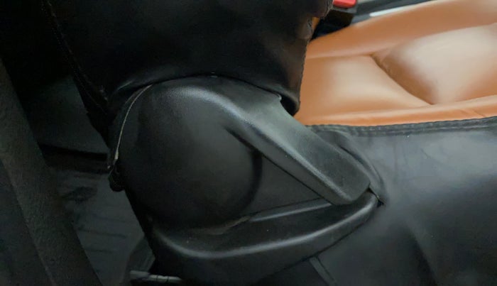 2016 Maruti Baleno DELTA PETROL 1.2, Petrol, Manual, 81,113 km, Driver Side Adjustment Panel