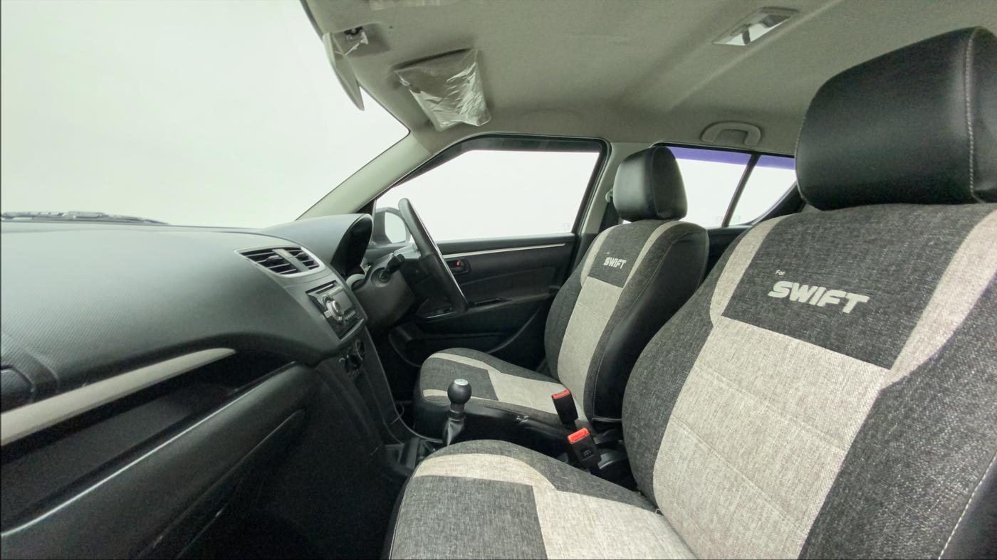 2015 Maruti Swift LXI, Petrol, Manual, 57,436 km, Right Side Front Door Cabin