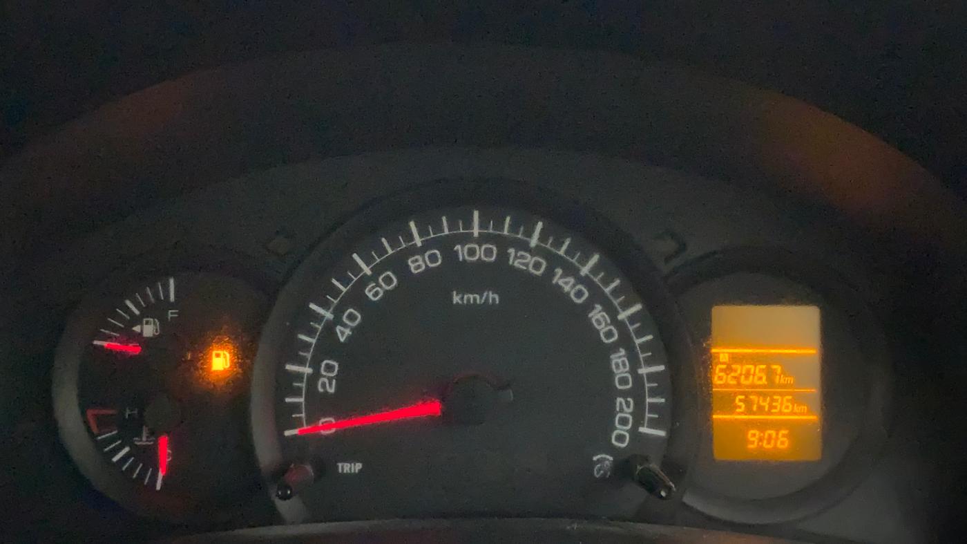 2015 Maruti Swift LXI, Petrol, Manual, 57,436 km, Odometer Image