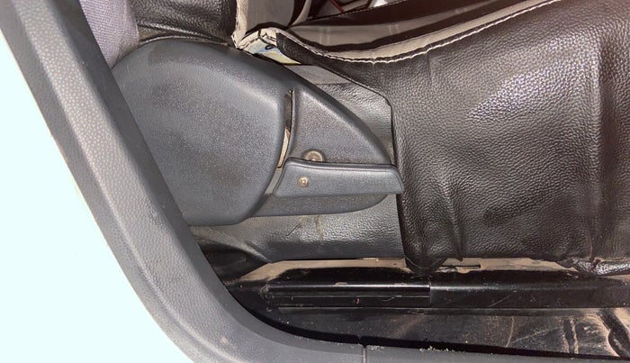 2017 Maruti Alto 800 LXI, CNG, Manual, 55,937 km, Driver Side Adjustment Panel