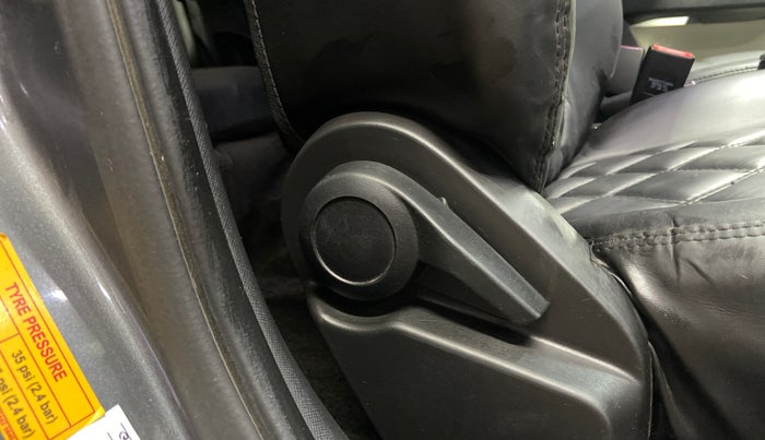 2023 Tata ALTROZ XE CNG, CNG, Manual, 67,775 km, Driver Side Adjustment Panel