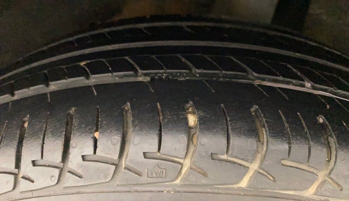 2016 Maruti Baleno DELTA CVT PETROL 1.2, Petrol, Automatic, 22,173 km, Left Rear Tyre Tread
