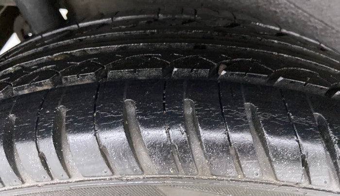 2013 Maruti Wagon R 1.0 VXI, Petrol, Manual, 76,789 km, Right Rear Tyre Tread