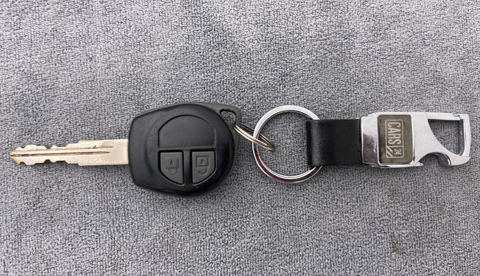 2013 Maruti Wagon R 1.0 VXI, Petrol, Manual, 76,789 km, Key Close Up