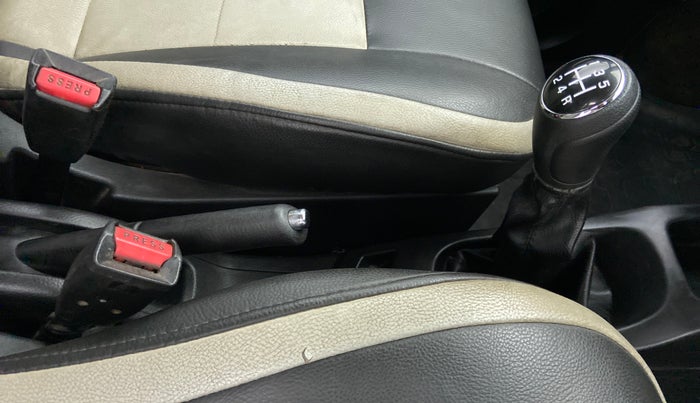 2013 Maruti Wagon R 1.0 VXI, Petrol, Manual, 76,789 km, Gear Lever
