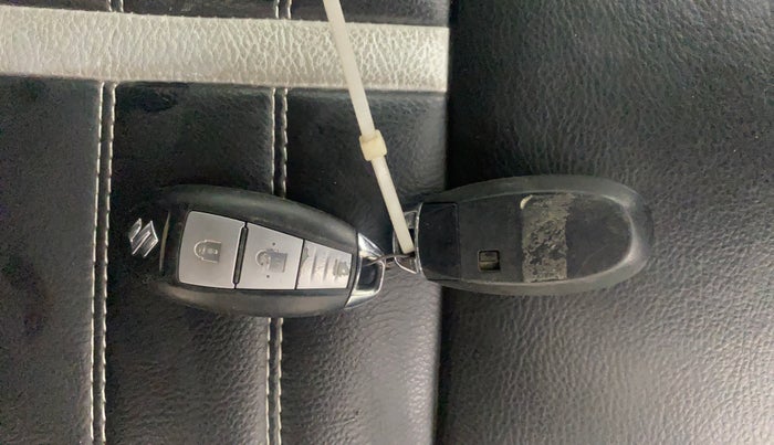 2016 Maruti Baleno ZETA PETROL 1.2, Petrol, Manual, 71,765 km, Key Close Up