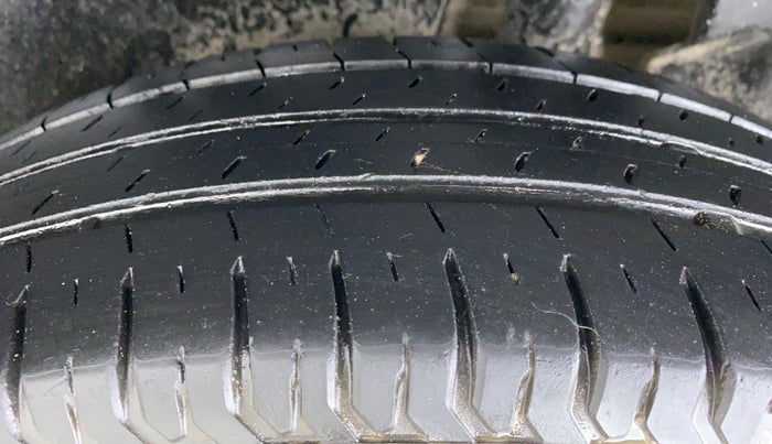 2019 Maruti Dzire VXI, Petrol, Manual, 42,046 km, Left Rear Tyre Tread