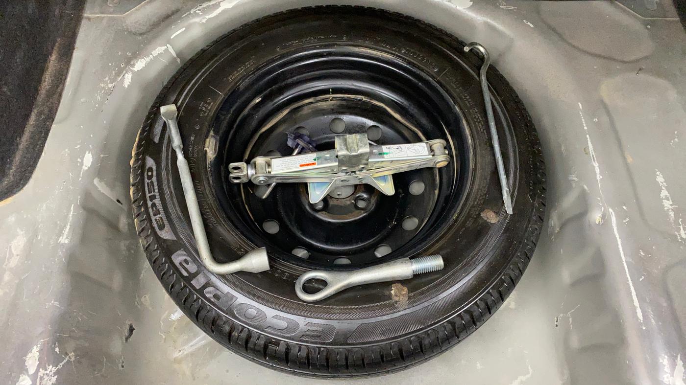 2019 Maruti Dzire VXI, Petrol, Manual, 42,046 km, Spare Tyre