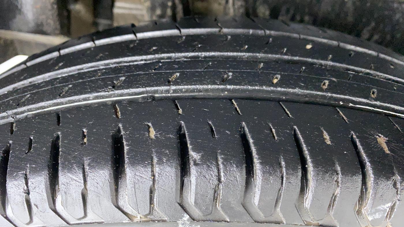 2019 Maruti Dzire VXI, Petrol, Manual, 42,046 km, Right Rear Tyre Tread