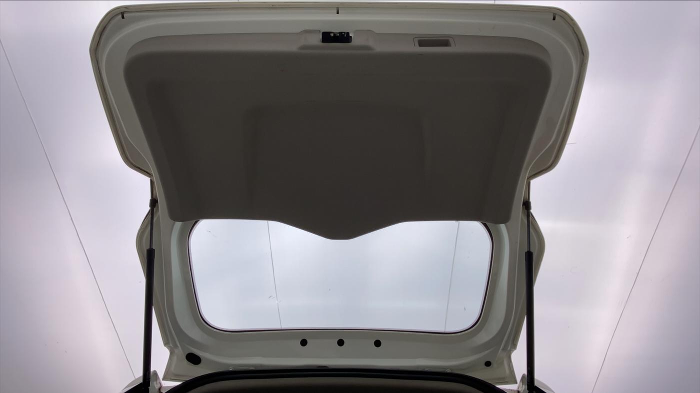 2021 Mahindra MARAZZO M2 8 STR, Diesel, Manual, 9,247 km, Boot Door Open