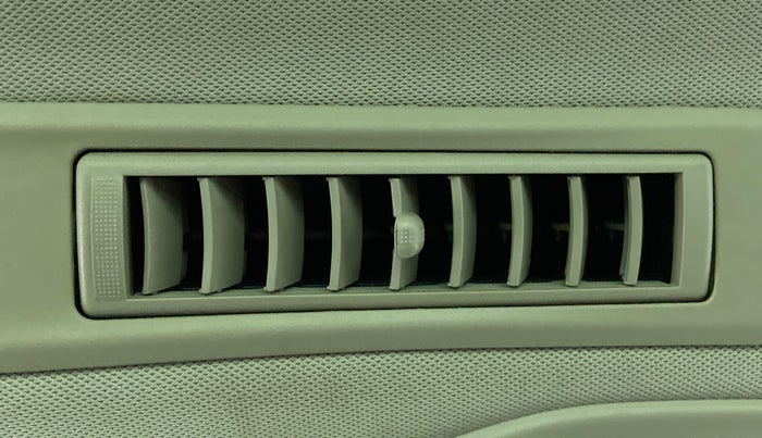 2021 Mahindra MARAZZO M2 8 STR, Diesel, Manual, 9,247 km, Rear AC Vents