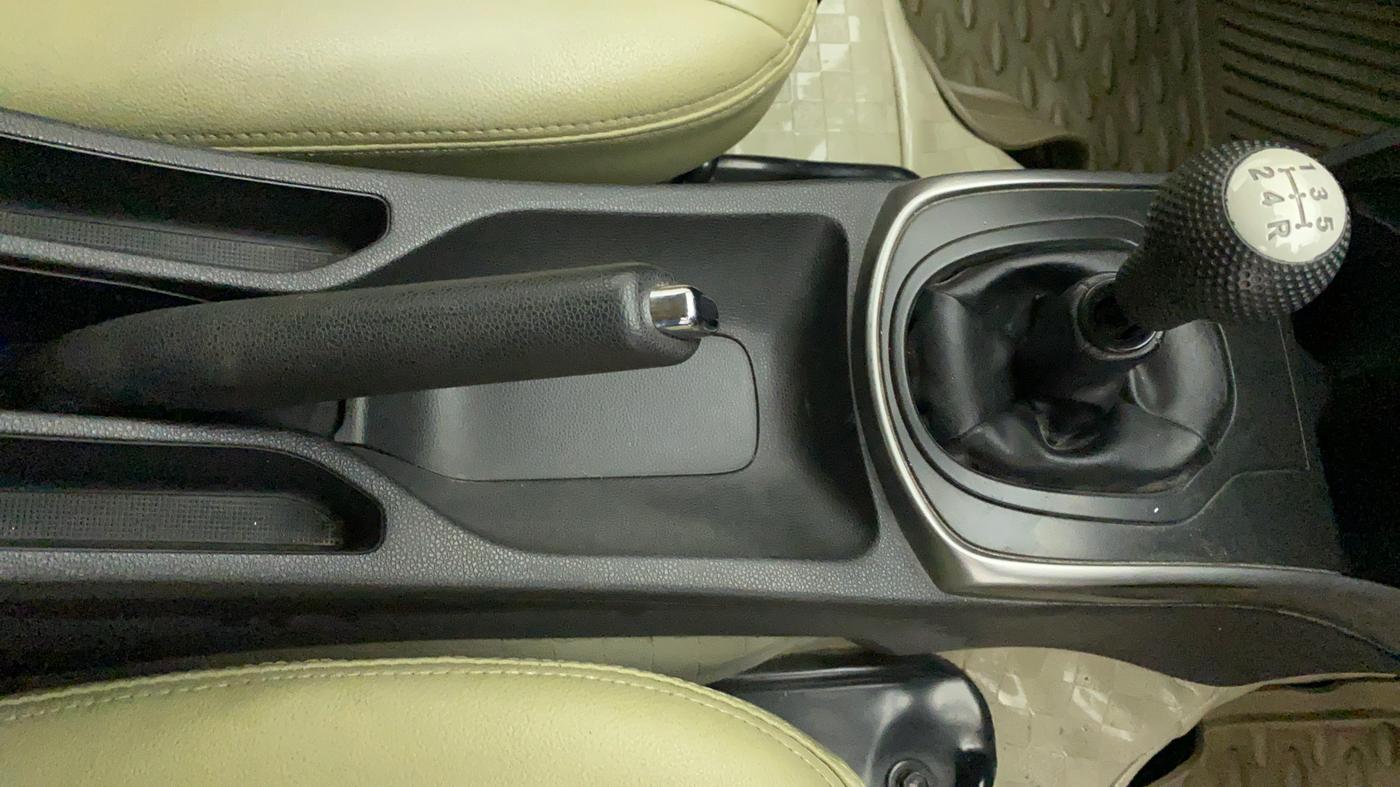2014 Honda City 1.5L I-VTEC V MT, Petrol, Manual, 53,874 km, Gear Lever