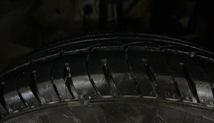 2018 Honda Amaze 1.2L I-VTEC S, Petrol, Manual, 64,165 km, Right Front Tyre Tread