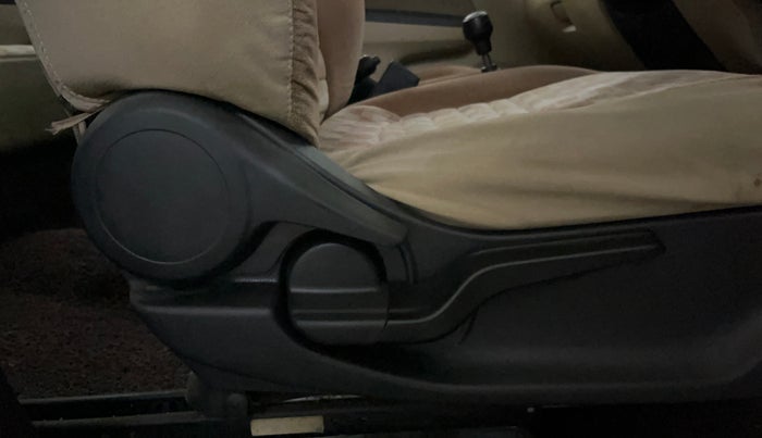 2018 Honda Amaze 1.2L I-VTEC S, Petrol, Manual, 64,165 km, Driver Side Adjustment Panel