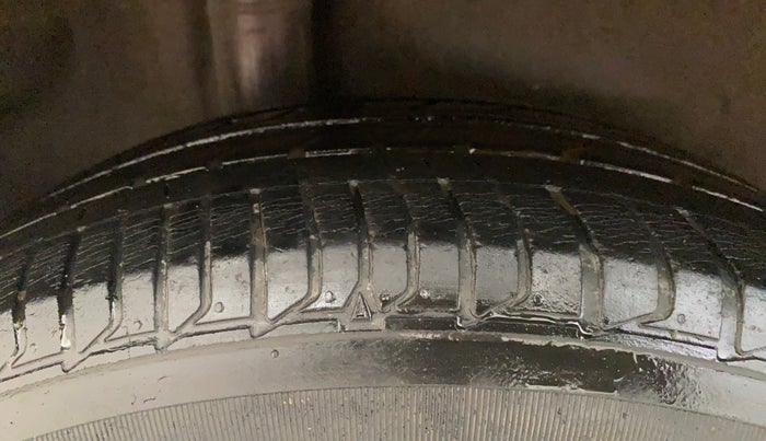 2016 Honda Jazz 1.2L I-VTEC V, Petrol, Manual, 34,714 km, Right Rear Tyre Tread