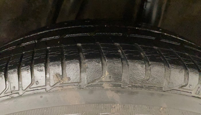 2016 Honda Jazz 1.2L I-VTEC V, Petrol, Manual, 34,714 km, Left Rear Tyre Tread