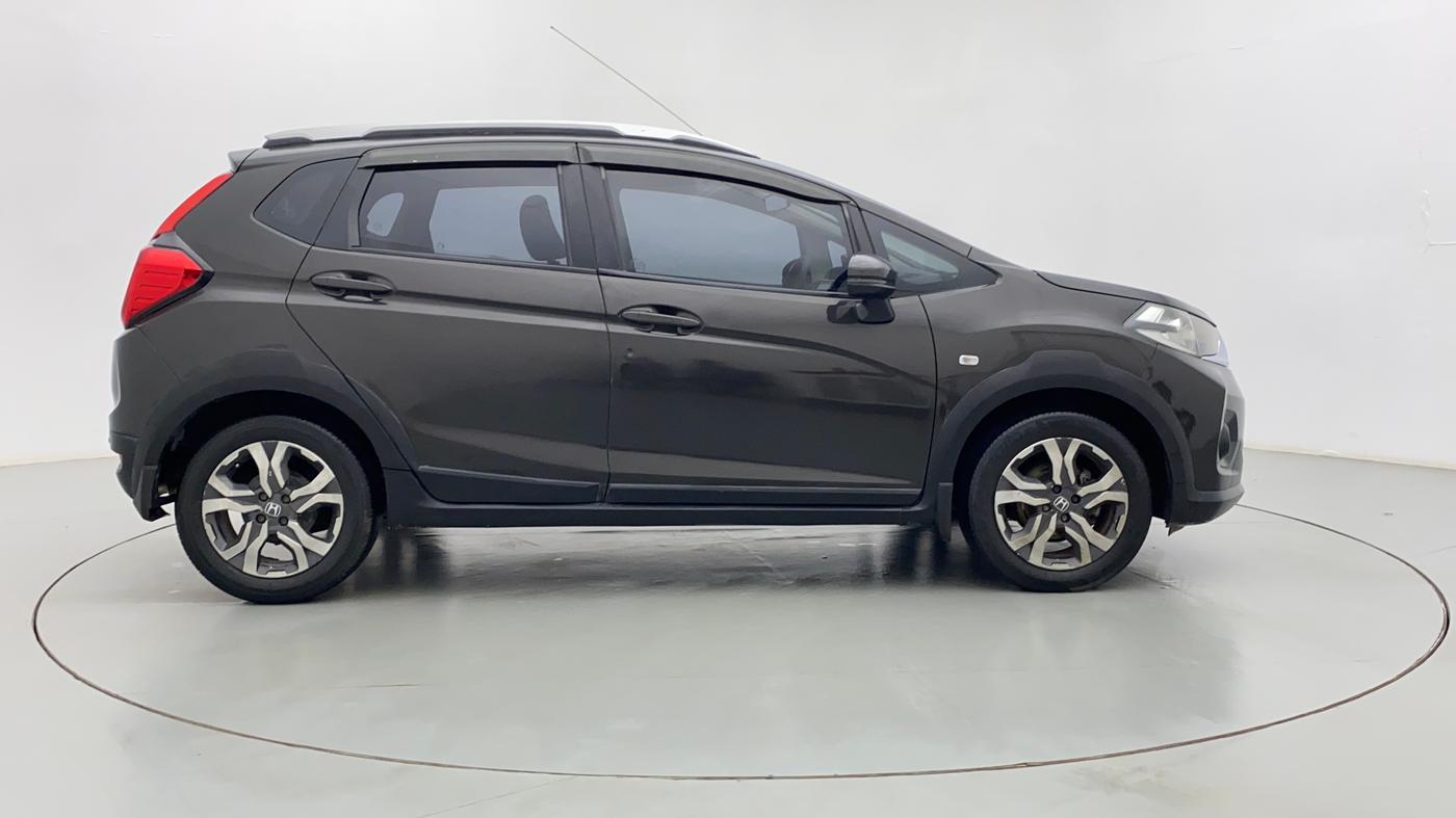 2017 Honda WR-V 1.5 i-DTEC S MT, Diesel, Manual, 43,528 km, Right Side View