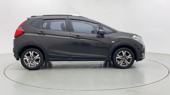 2017 Honda WR-V 1.5 i-DTEC S MT, Diesel, Manual, 43,528 km, Right Side View