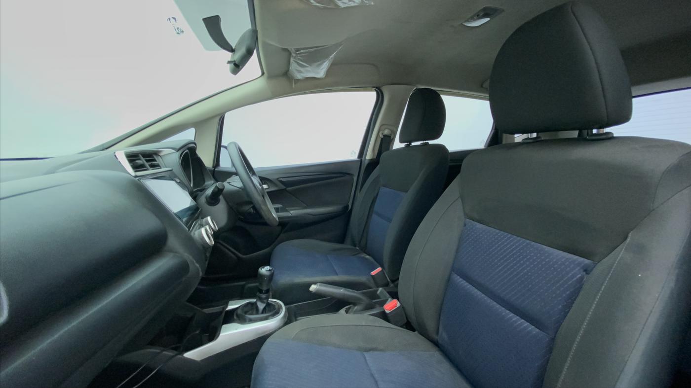 2017 Honda WR-V 1.5 i-DTEC S MT, Diesel, Manual, 43,528 km, Right Side Front Door Cabin View