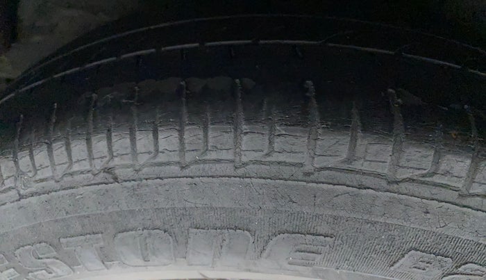 2012 Hyundai i10 MAGNA 1.2, Petrol, Manual, 69,776 km, Right Rear Tyre Tread