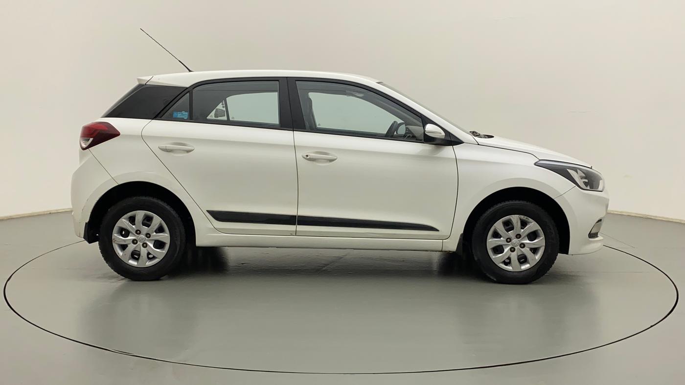 2016 Hyundai Elite i20 SPORTZ 1.2, Petrol, Manual, 13,648 km, Right Side View