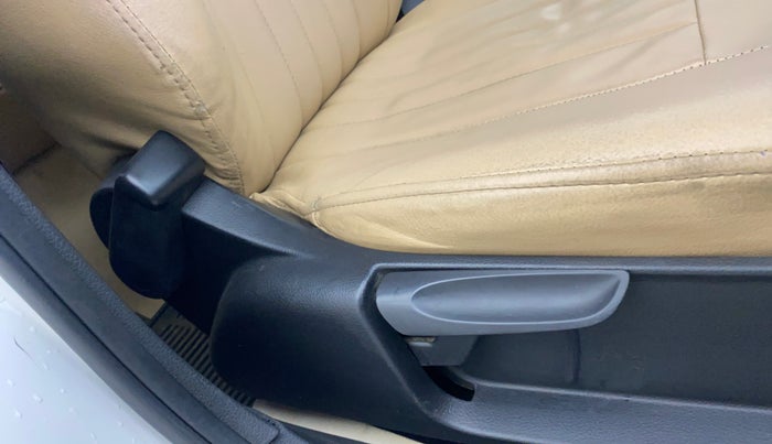 2019 Volkswagen Ameo COMFORTLINE 1.0L, Petrol, Manual, 89,619 km, Driver Side Adjustment Panel