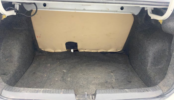 2019 Volkswagen Ameo COMFORTLINE 1.0L, Petrol, Manual, 89,619 km, Boot Inside