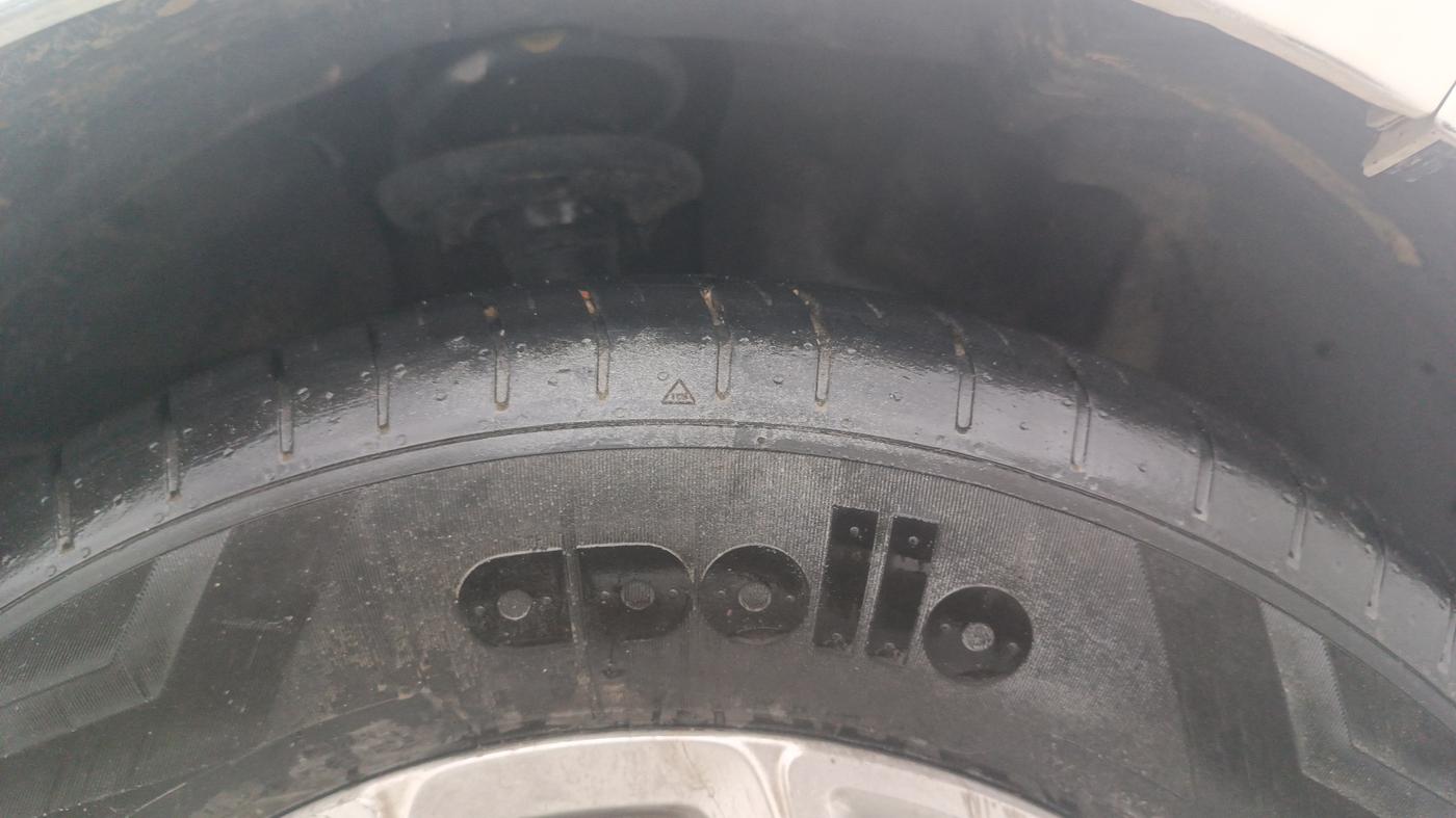 2013 Ford Ecosport TITANIUM 1.0L ECOBOOST, Petrol, Manual, 1,02,892 km, Right Front Tyre Tread