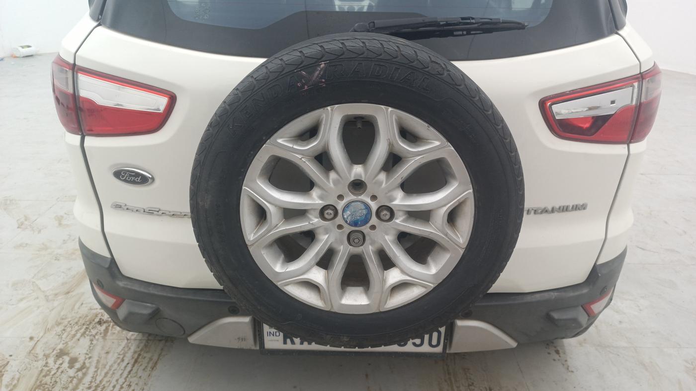 2013 Ford Ecosport TITANIUM 1.0L ECOBOOST, Petrol, Manual, 1,02,892 km, Spare Tyre