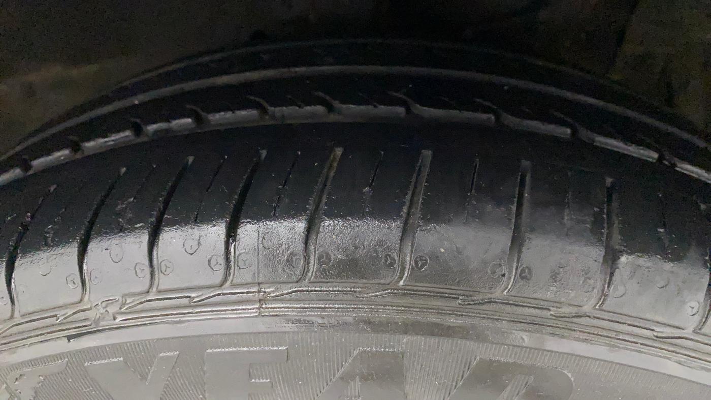 2018 Maruti Ciaz SIGMA 1.5 SHVS MT  PETROL, Petrol, Manual, 15,653 km, Right Front Tyre Tread