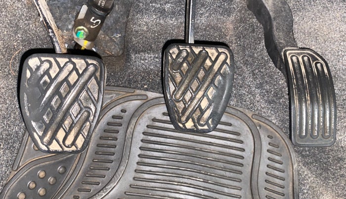 2015 Datsun Go Plus T, Petrol, Manual, 37,490 km, Pedals