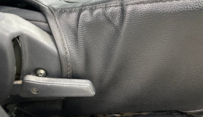 2018 Maruti Alto 800 LXI, Petrol, Manual, 45,966 km, Driver Side Adjustment Panel