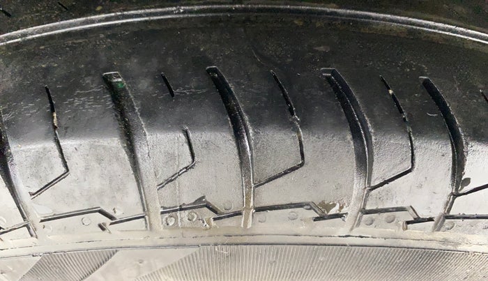 2020 Maruti Swift VXI AMT, Petrol, Automatic, 50,562 km, Left Rear Tyre Tread