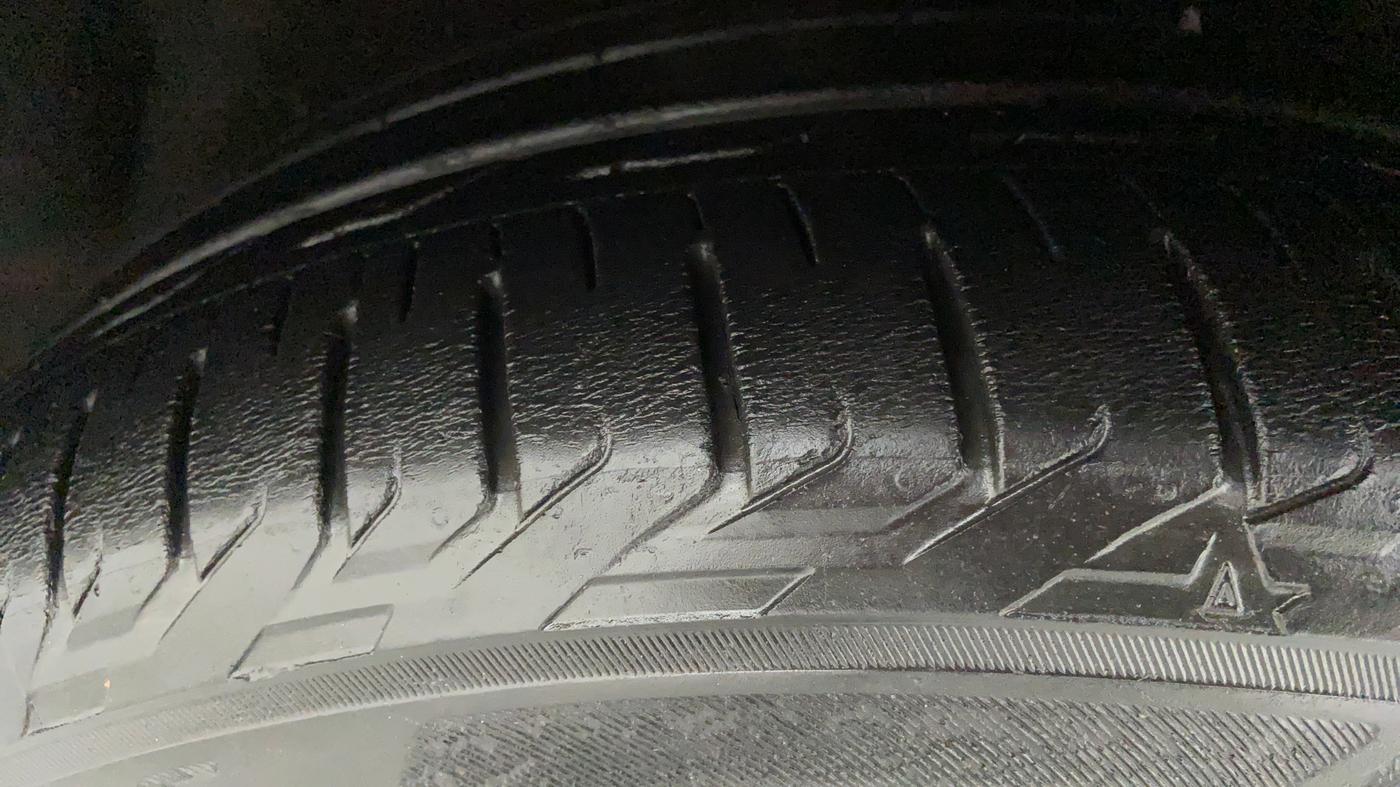2012 Volvo S60 SUMMUM D5, Diesel, Automatic, 41,949 km, Right Rear Tyre Tread