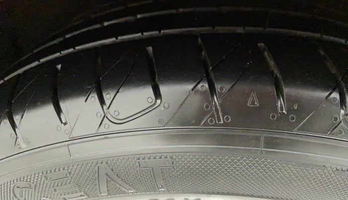 2012 Volvo S60 SUMMUM D5, Diesel, Automatic, 41,949 km, Right Front Tyre Tread