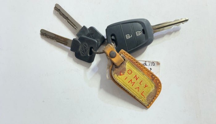 2017 Hyundai Grand i10 SPORTZ (O) 1.2 KAPPA VTVT, Petrol, Manual, 79,959 km, Key Close Up