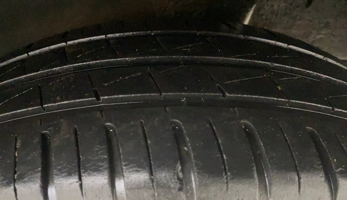 2021 Renault Kwid RXT 1.0 (O), Petrol, Manual, 48,221 km, Left Rear Tyre Tread