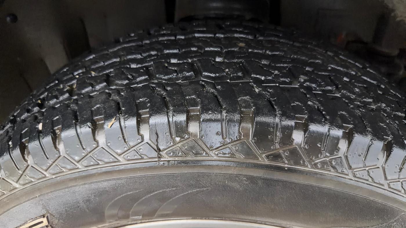2021 Mahindra Thar LX PETROL HT 4WD AT, Petrol, Automatic, 29,223 km, Right Front Tyre Tread