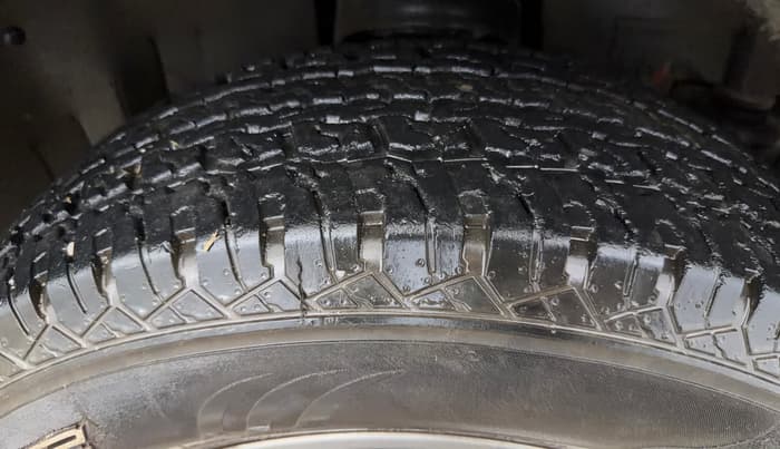 2021 Mahindra Thar LX PETROL HT 4WD AT, Petrol, Automatic, 29,223 km, Right Front Tyre Tread